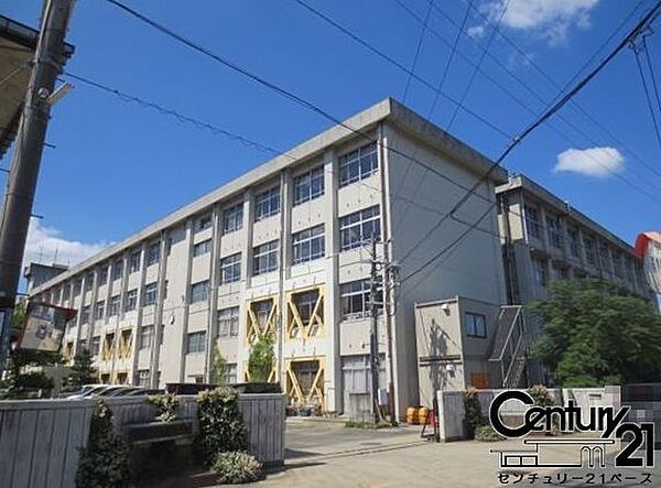 橿原市立大成中学校まで1340m