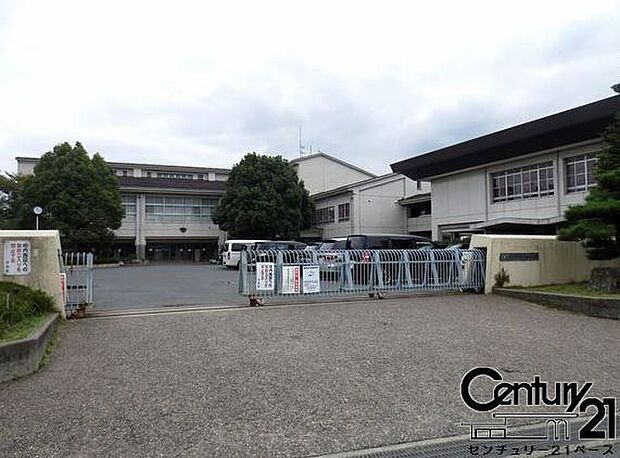大和郡山市立片桐中学校まで1000m