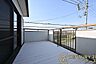バルコニー：■現地撮影写真■日当たりのよいバルコニー！洗濯物もよく乾きます！