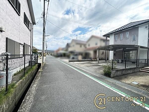 ■現地撮影写真■ 前面道路は6ｍ以上と広くゆったりしています！