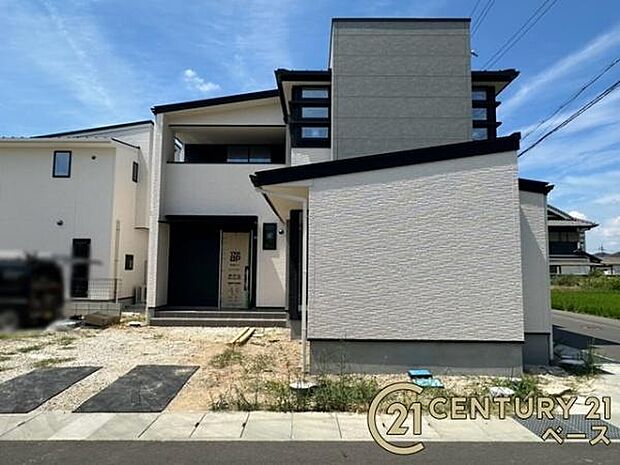■現地撮影写真■同分譲地内で同じ建築会社が施工した物件をモデルルームとしてご案内いたします！仕様や設備をご覧ください！