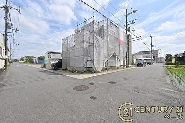 ■現地撮影写真■小・中学校が徒歩圏内に近接!お子様の通学も安心のエリア!