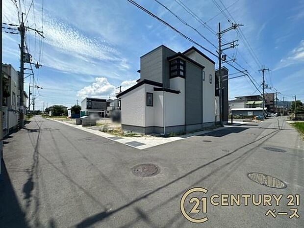 ■現地撮影写真■小・中学校が徒歩圏内に近接！お子様の通学も安心のエリア！