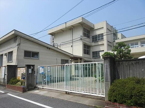 香芝市立五位堂小学校まで650m