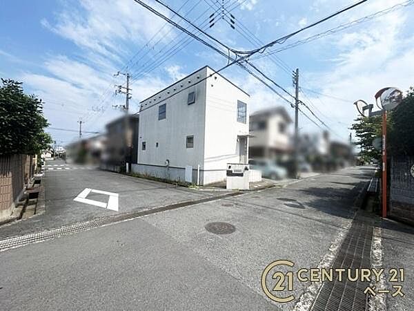 ■現地撮影写真■ 前面道路は6ｍ以上と広くゆったりしています！