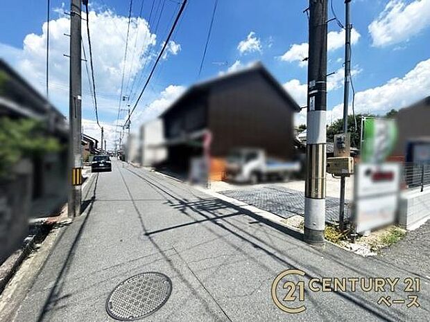 ■現地撮影写真■ 前面道路は4m以上!