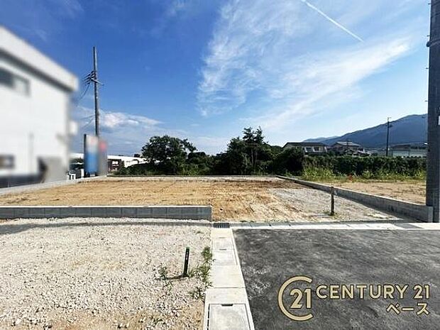 ■現地撮影写真■敷地面積60坪以上と広々開放的！