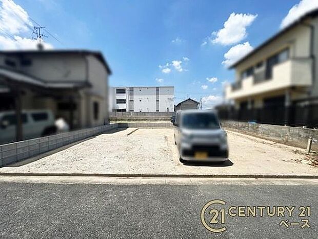 ■現地撮影写真■ 小学校に徒歩圏内で通学も安心です。
