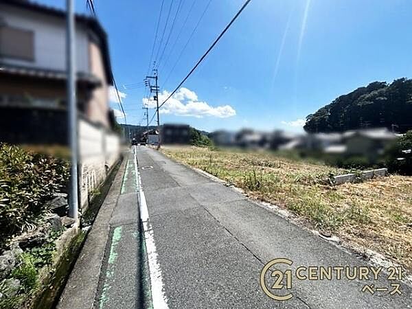 ■現地撮影写真■ 前面道路は4ｍ以上！