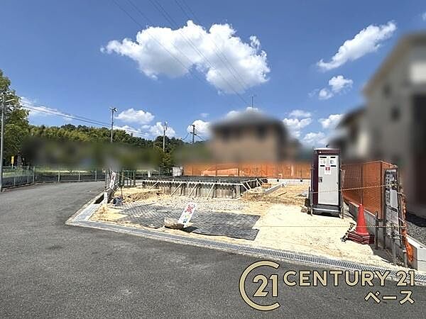 ■現地撮影写真■道路向いは公園です！