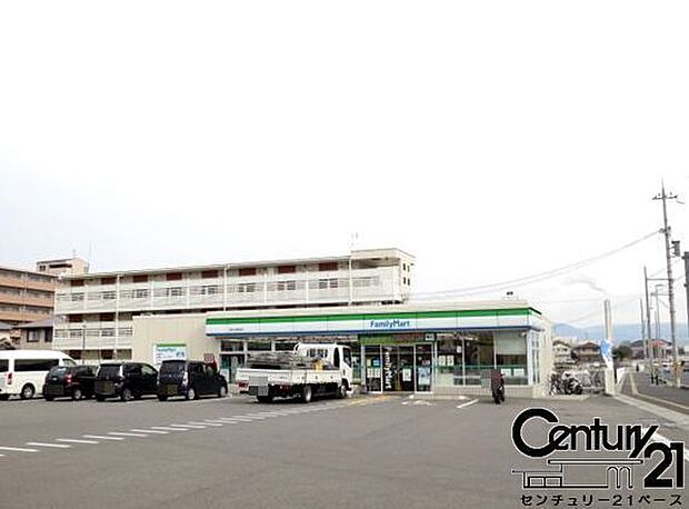 ファミリーマート磯城三宅店まで1200m
