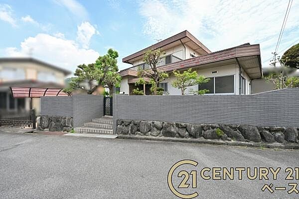 ■現地撮影写真■ 小学校まで徒歩8分と通学にも安心の距離！
