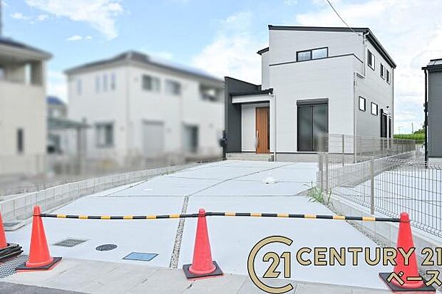 ■現地撮影写真■ゆったりとした駐車スペースです!