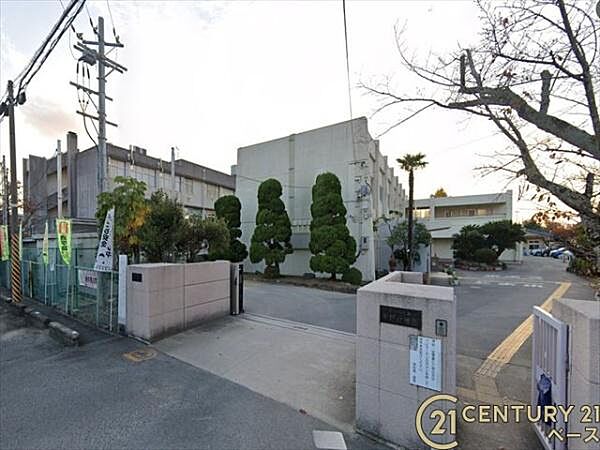 田原本町立平野小学校まで1083m