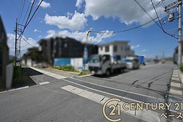 ■現地撮影写真■前面道路約6mと広々開放的です!