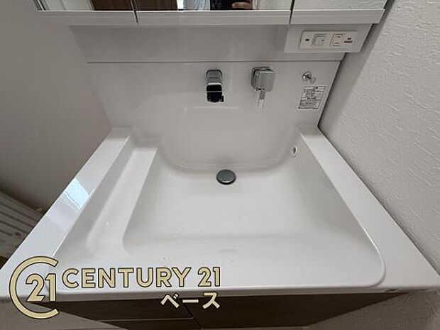 ■タッチレスなので洗面台の清掃もラクラク!