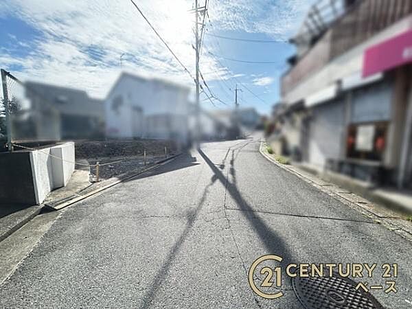 ■現地撮影写真■スーパーまで徒歩圏内！毎日のお買い物も楽々スムーズ！