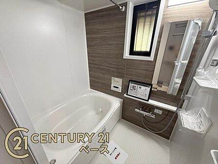 ■ゆったりしたサイズの浴室!足を伸ばしての入浴は疲れも癒してくれます!