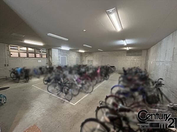 ■現地撮影写真■こちらは駐輪場です！
