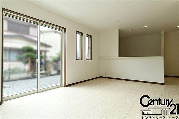 ■居室のサッシにはLOW-Eペアガラスを採用!高い断熱性による省エネと結露対策に有効です!■