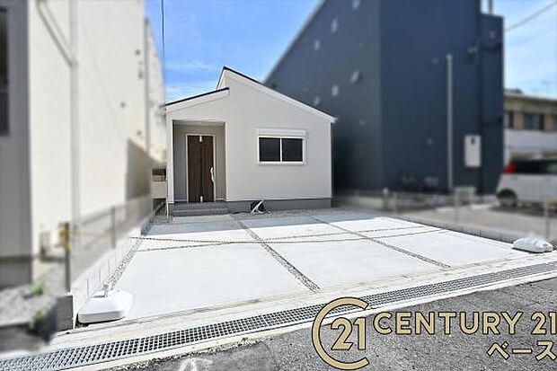 ■現地撮影写真■駐車スペース2台分完備!