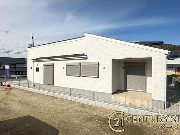 ■現地撮影写真■小・中学校が徒歩圏内に近接!子育て家族も安心のエリア!