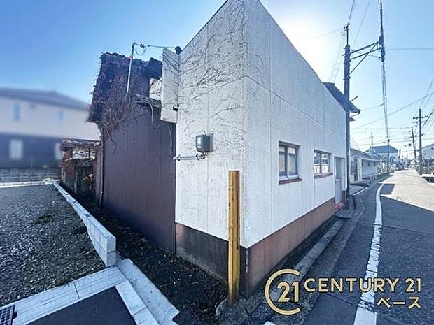 落ち着いた雰囲気の住居エリアに位置する物件です!