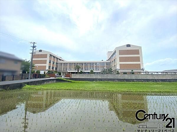 大和高田市立高田西中学校まで900m
