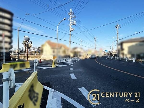 ■現地撮影写真■コンビニ、ドラッグストア、酒店などお買い物施設が徒歩圏内に近接！