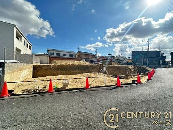 ■現地撮影写真■建築条件なしの土地です！お好きなハウスメーカーや工務店で建築いただけます！