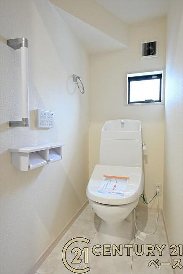 ■フチなし&トルネード洗浄でお掃除も楽らく!ウォシュレット付きです!■