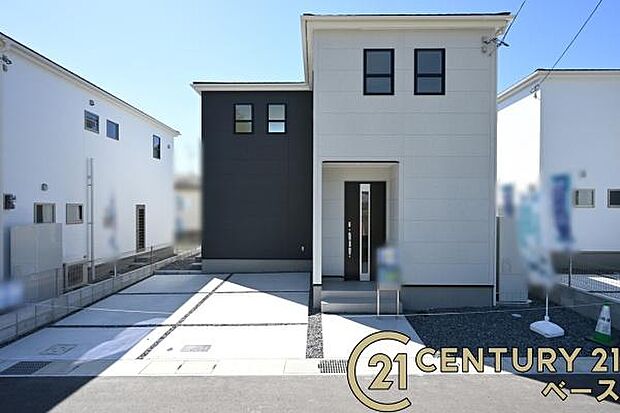 ■現地撮影写真■耐震等級3の地震に強い安心の邸宅!雨で汚れを洗い流してくれるセルフクリーニング機能付き外壁!お気軽にお問い合わせください!■