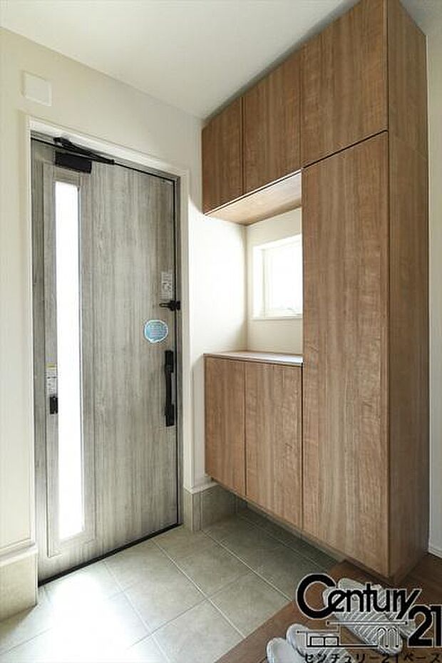 ■玄関には大容量シューズボックスを完備!■