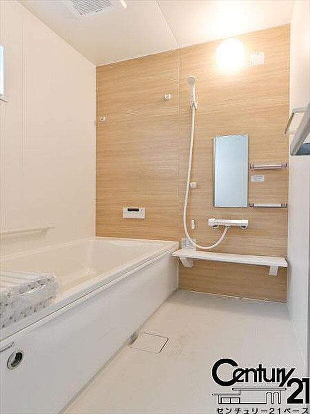 ■ゆったり1坪サイズ!足を伸ばしての入浴は疲れも癒してくれます!■