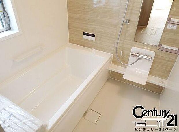 ■ゆったり1坪サイズ!足を伸ばしての入浴は疲れも癒してくれます!■