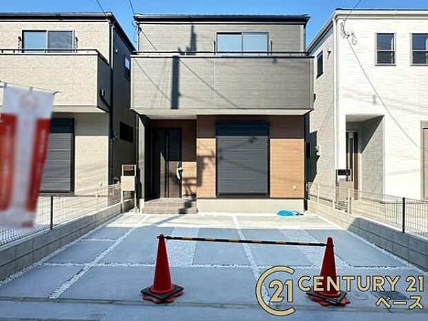 ■現地撮影写真■駐車スペース2台分完備!