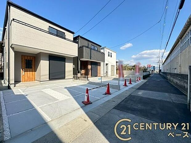 ■現地撮影写真■小学校まで徒歩圏内とお子様の通学も安心!