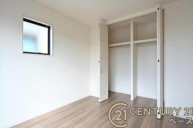 ■冬物のコートや季節のものなどたくさんしまえる広さ!■