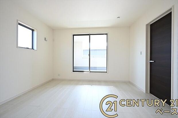 ■現地撮影写真■日当たりのよい明るい雰囲気の洋室です!