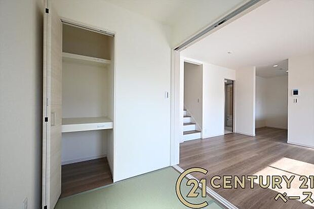 ■現地撮影写真■和室にも収納スペース完備!