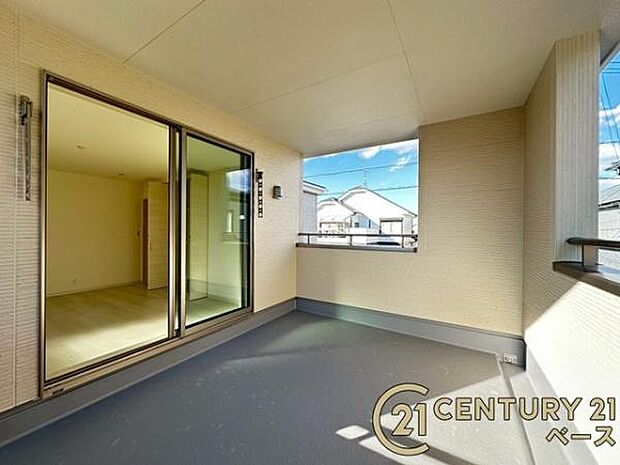 ■現地撮影写真■インナーバルコニーで急な雨でも安心です!