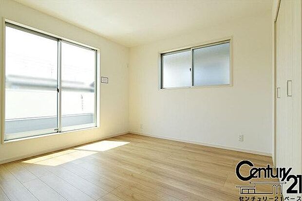 ■日当たりのよい明るい雰囲気の洋室です!■