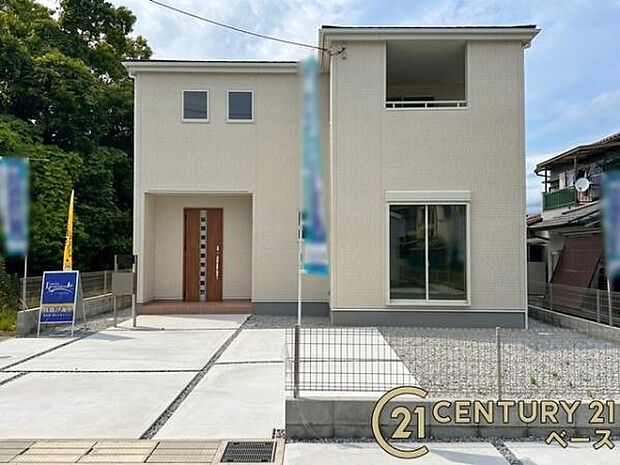 ■現地撮影写真■駐車スペースは並列2台可!来客時なども安心です!
