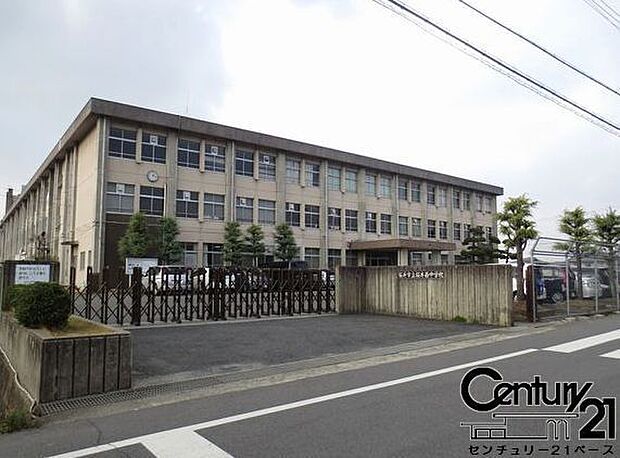 桜井市立桜井西中学校まで1000m