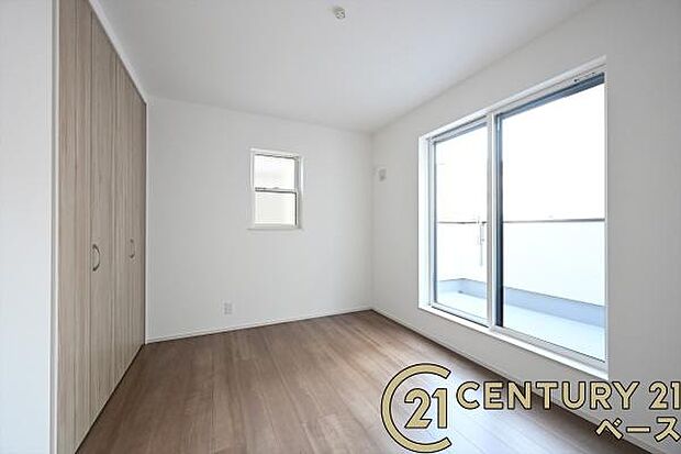 ■現地撮影写真■日当たりのよい明るい雰囲気の洋室です!