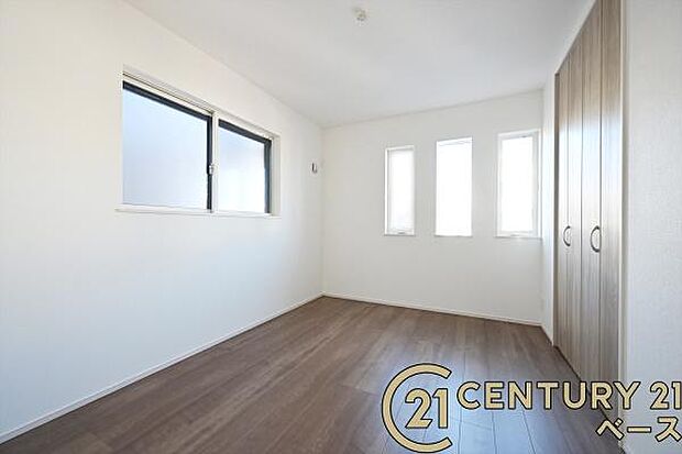 ■現地撮影写真■使い勝手の良い広々とした洋室です!