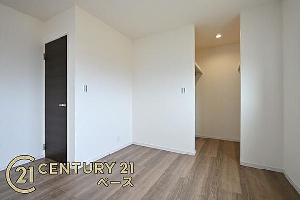 ■現地撮影写真■日当たりのよい明るい雰囲気の洋室です!