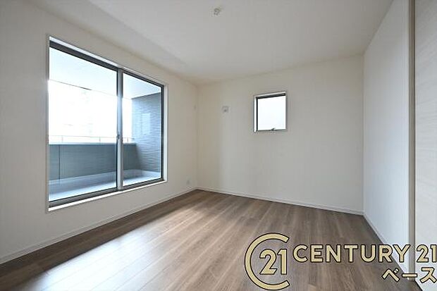 ■現地撮影写真■日当たりのよい明るい雰囲気の洋室です!