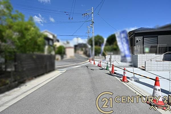 ■現地撮影写真■中学校まで徒歩圏内とお子様の通学も安心！