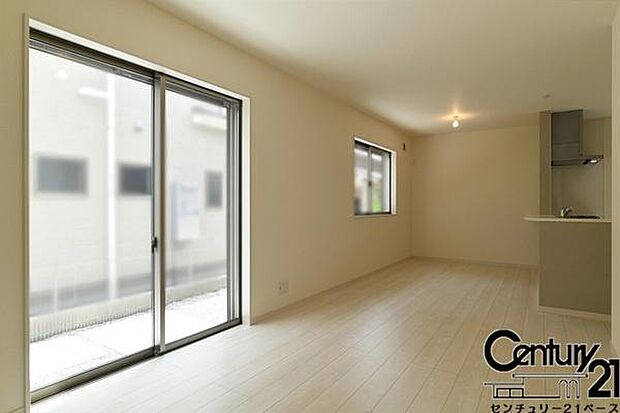 ■ペアガラス使用で結露の心配もありません!■